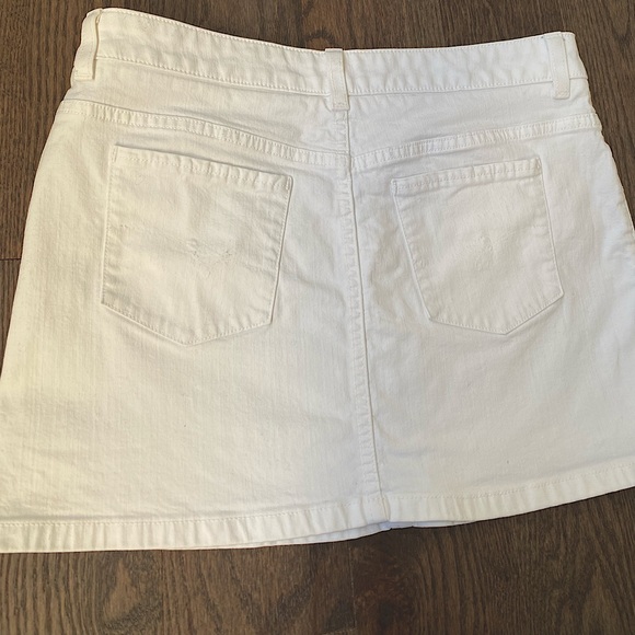 Guess Mini Skirt - Picture 5 of 5